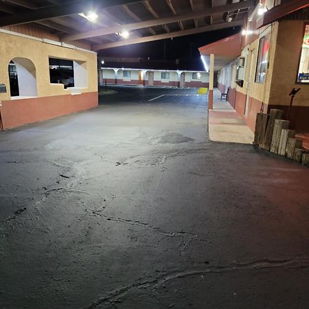 桑兹汽车旅馆 Portales 外观 照片