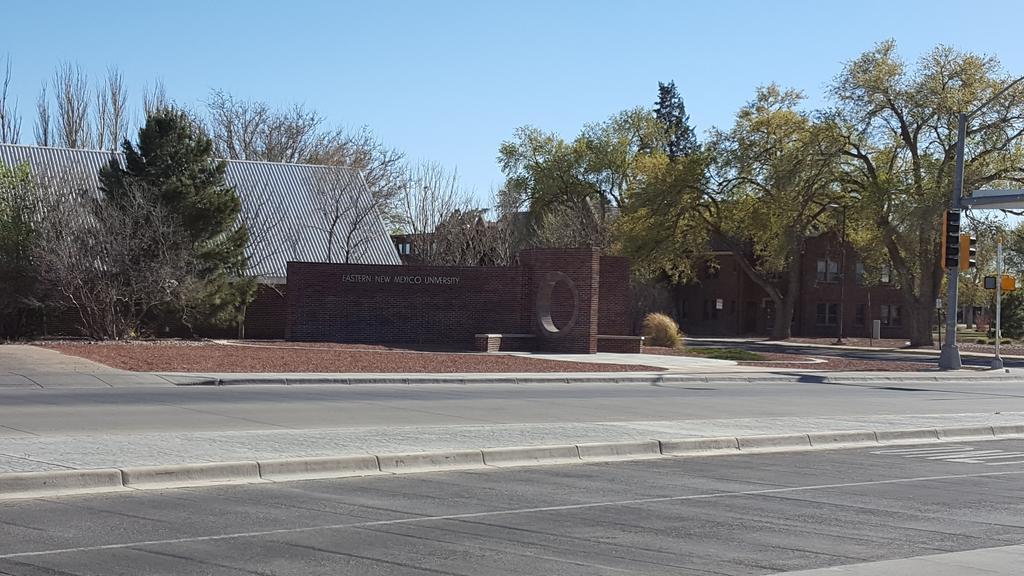 桑兹汽车旅馆 Portales 外观 照片